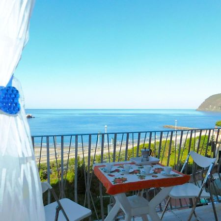 Bilocale Con Favolosa Vista Mare เลวานโต ภายนอก รูปภาพ