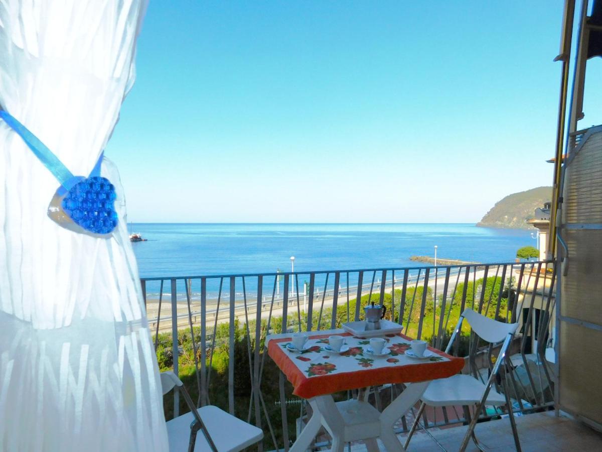 Bilocale Con Favolosa Vista Mare เลวานโต ภายนอก รูปภาพ
